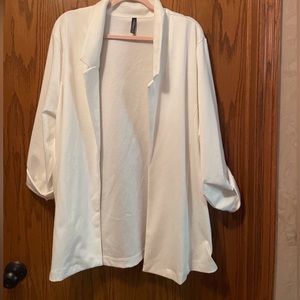 Massini 2X off white open front blazer. Button on sleeves. NWOT.  Mid-weight.